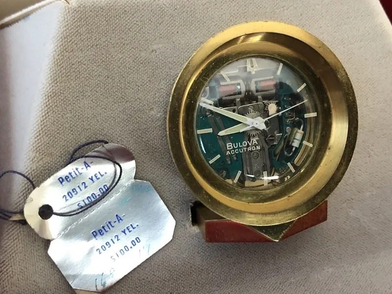 Mini Accutron Spaceview clock | MyBob.net